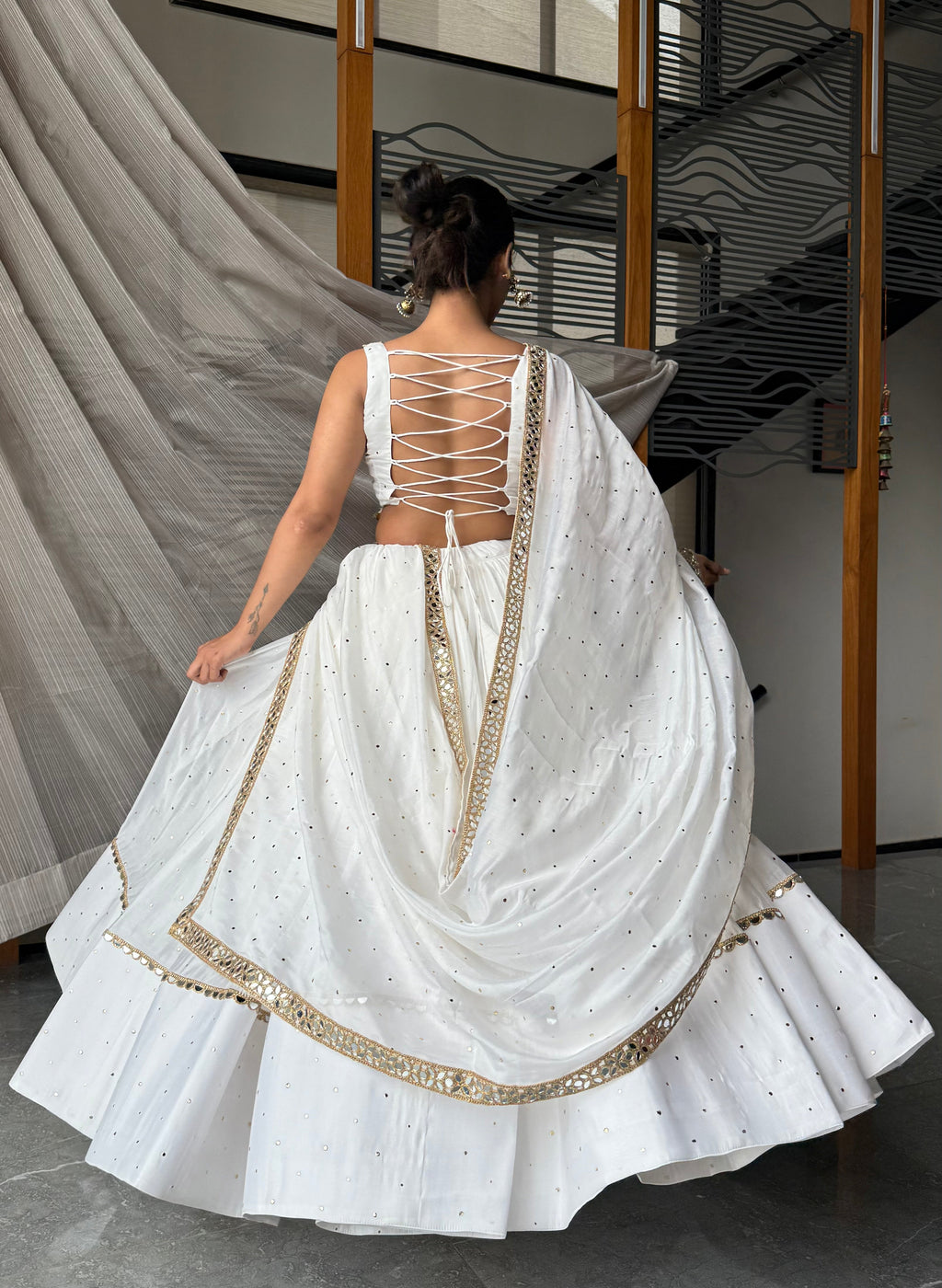 Ivory Aura