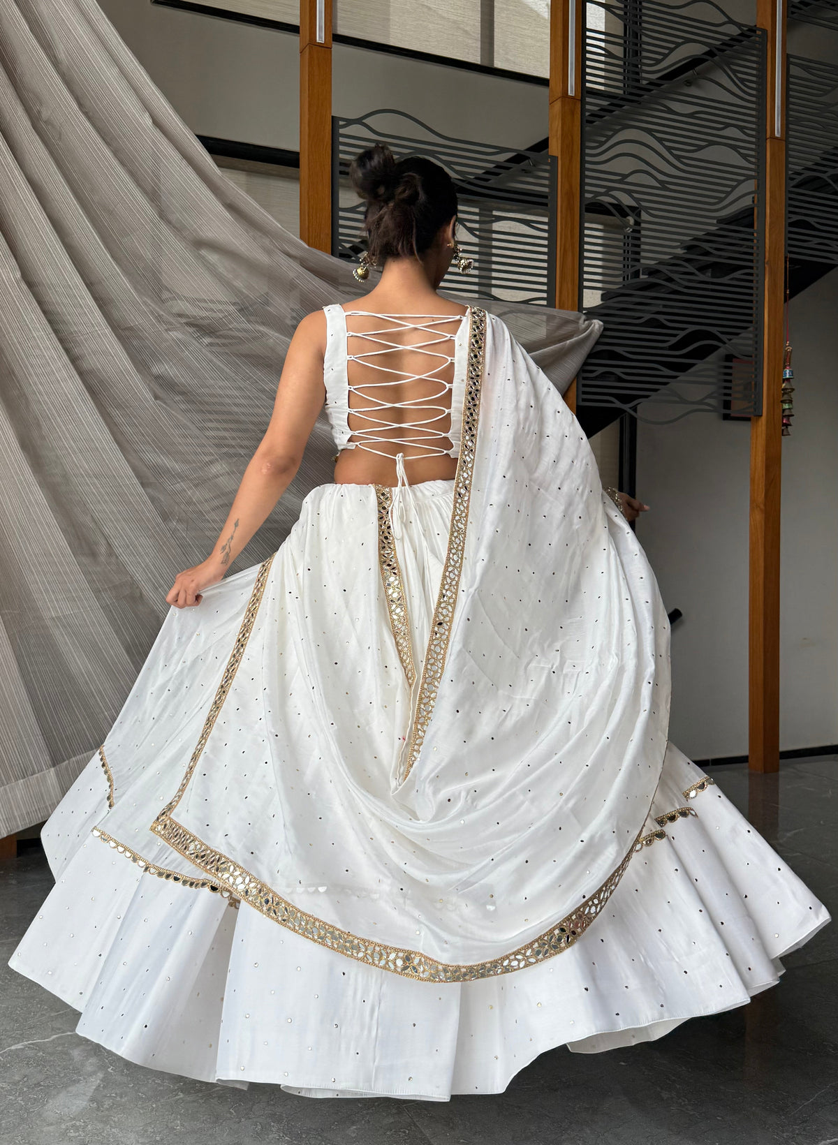 Ivory Aura