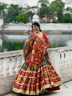 RANGRILI RAAS LEHENGA CHOLI