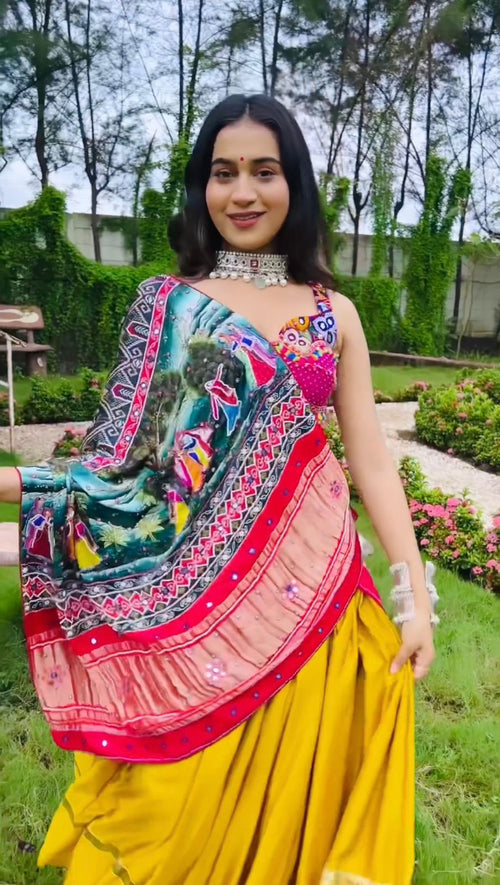 Aaradhya Raas Navratri Lehenga Choli