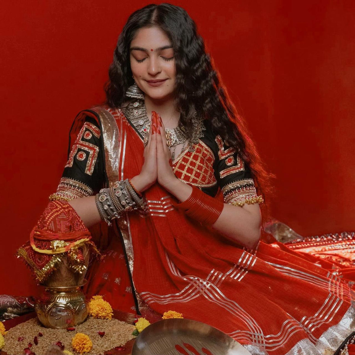 Aabheri Aura Navratri Lehenga Choli