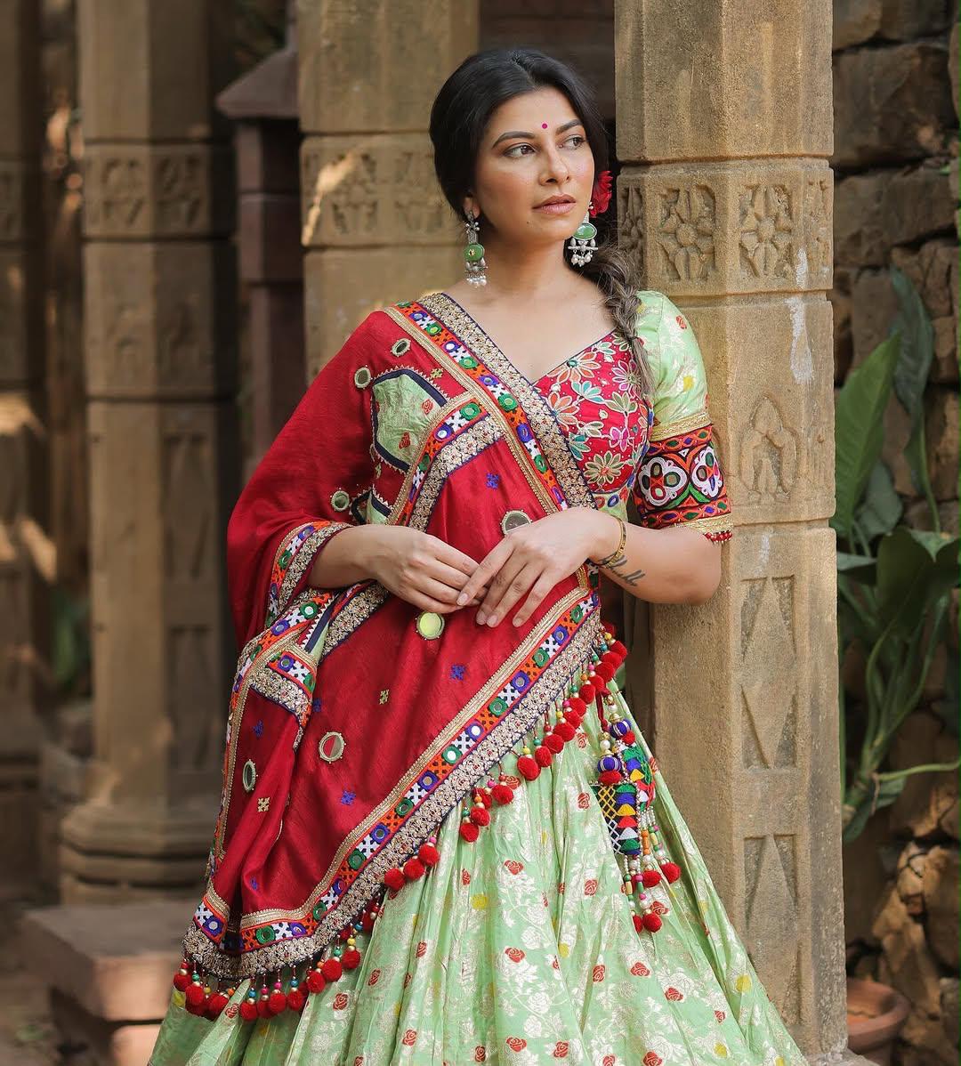 Kavya Katha Navratri Lehenga Choli
