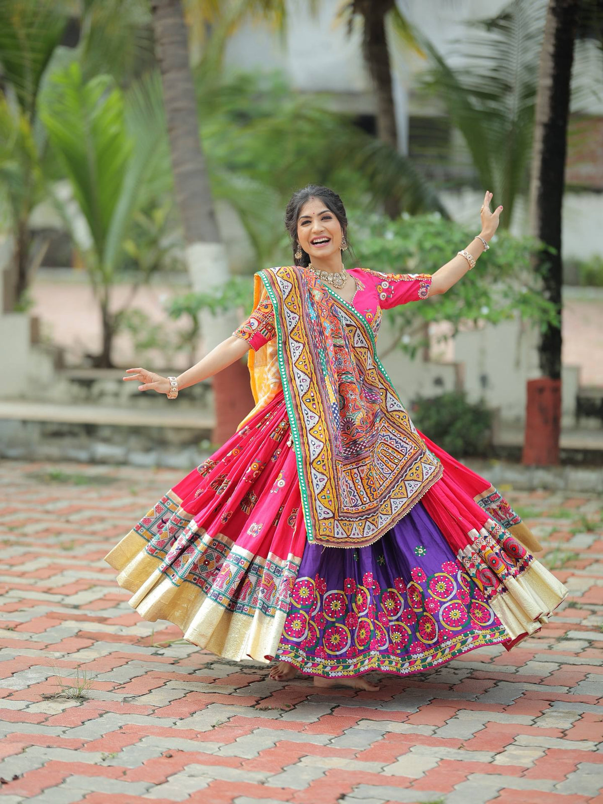 SITAARA MIRROR WORK LEHENGA CHOLI